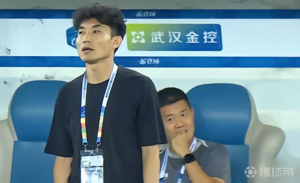 郑智:比赛激烈但不是特别流畅,对结果比较满意